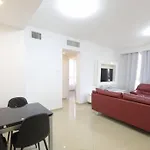 Modern 2Br Apt Golf Residence